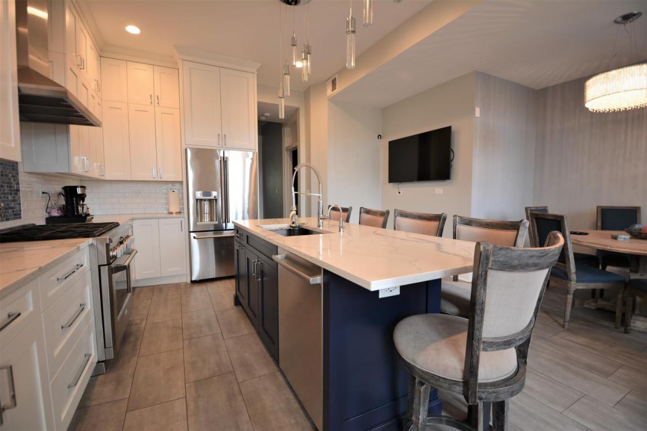 Penthouse Level, Stunning Wrigley Stay シカゴ エクステリア 写真